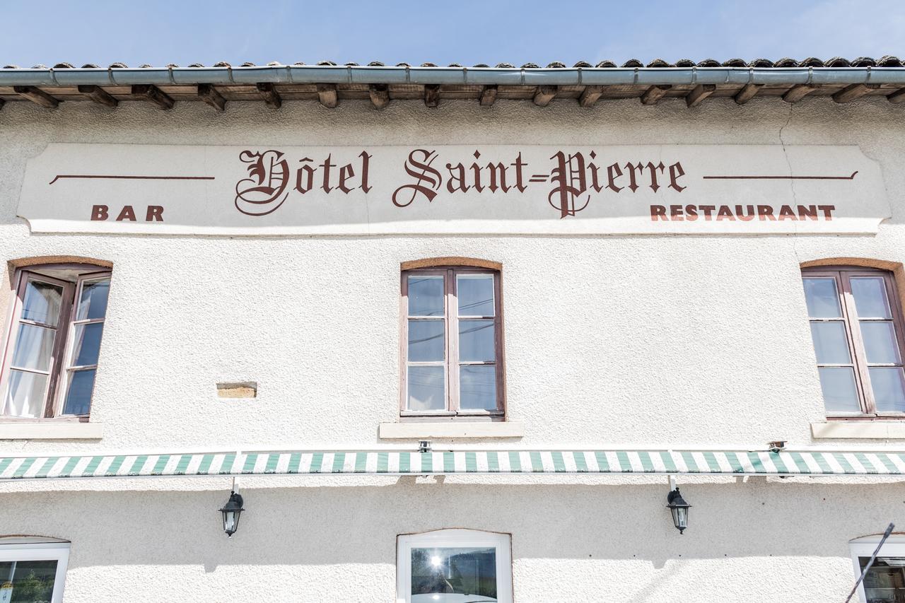 Hotel Saint Pierre Les Sauvages  エクステリア 写真